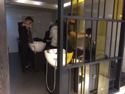 -苑苑发型设计