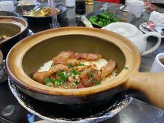 叉烧腊肠窝蛋饭-红星光发煲仔饭(文海店)