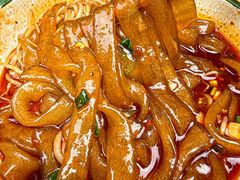 -拈签一笑黄牛肉辣卤串串