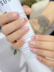 -七彩虹美甲美睫 半永久