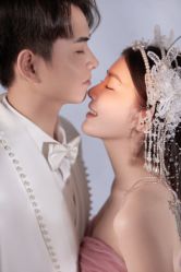 -莫兰迪婚纱摄影