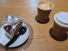 -藏猫猫咖啡主题馆(中央大道店)