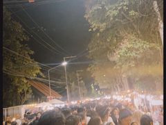 -周日夜市