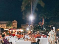-亚龙湾希尔顿自助餐厅·海鲜·烧烤·沙滩BBQ·现场乐队