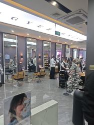 -藤野造型烫染·漂发