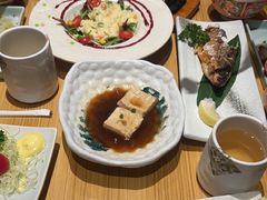 -花和海鲜自助(梅江店)
