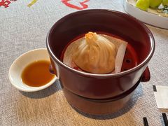 活拆蟹黄鲜肉小笼包-福玺荟(外滩罗斯福店)
