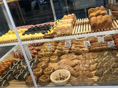 -焙丽拾光(麦凯乐直营店)