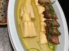 鸡汁酱肉手剥竹笋-南京大牌档(青岛万象城店)