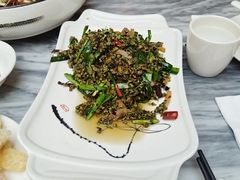 -蔼若春.传承三十年云南菜(金碧公园店)