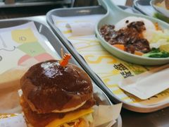 -美州纯手工牛肉汉堡(新港东路店)