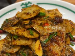 酸菜炒太安洋芋片-一坐一忘云南菜(嘉里中心店)