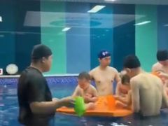 -Swim斯卫姆国际儿童游泳中心(红博中央公园店)