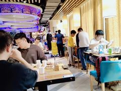 大堂-蒙肥羊·酸汤潮牛·鲜牛肉火锅烤肉自助(岗顶店)