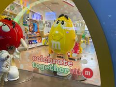 -m豆巧克力世界(上海世茂广场店)