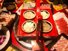 谭公四宝-谭鸭血老火锅(万象九宜城店)
