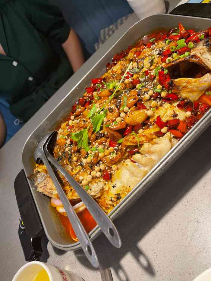 歆鱼坊鲜烤全鱼(中天健店)-"这么冷的天吃顿烤鱼不要太幸福呀,尤其是