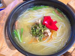 -桥香园过桥米线(国贸店)