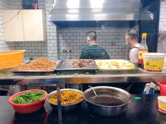 自助取餐区-覃肥叔桂林米粉(粮道街店)