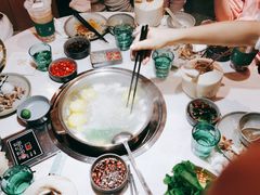 -喃喃椰·糟粕醋·椰子鸡火锅(七堡花园店)