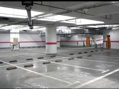 -东方体育中心·停车场