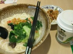 -蒙自源过桥米线(红谷滩万达店)