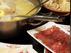 -花田煮鲜牛肉火锅(钟楼众汇店)