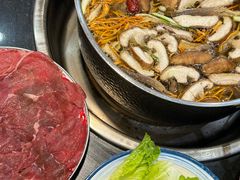 -乳仔牛牦牛汤锅 烤羊排(松潘古城店)