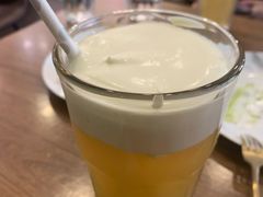 樱花蜜茶乌龙奶盖-榖屋house of flour(张江首店)
