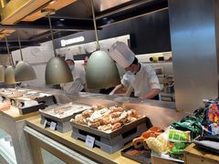 -川骄海鲜自助(王府井奥莱UP TOWN店原世界之花店)