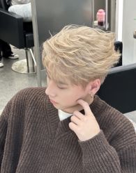 -Tloml salon