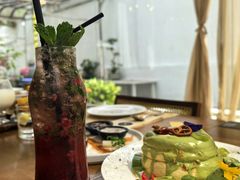 -Mark&Mars Restaurant