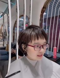 -BULB STUDIO 巴柏明星发型工作室