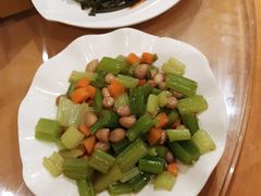 -天天向上素食餐厅(五台山店)