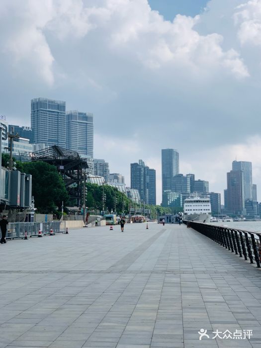 北外滩滨江绿地图片