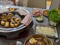 -围炉肉舍•炭烤活鳗•丹东海鲜烤肉(步行街店)