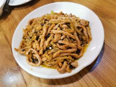 小梅菜笋炒肉丝-陈傻子餐厅(世纪都会店)