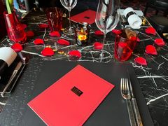 餐具摆设-L'ATELIER de Joel Robuchon(外滩18号店)