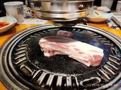 -唯成•韩国炭火烤肉 유성고기