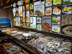 -方国老头包子·39年威海本地老字号•小船海鲜疙瘩汤