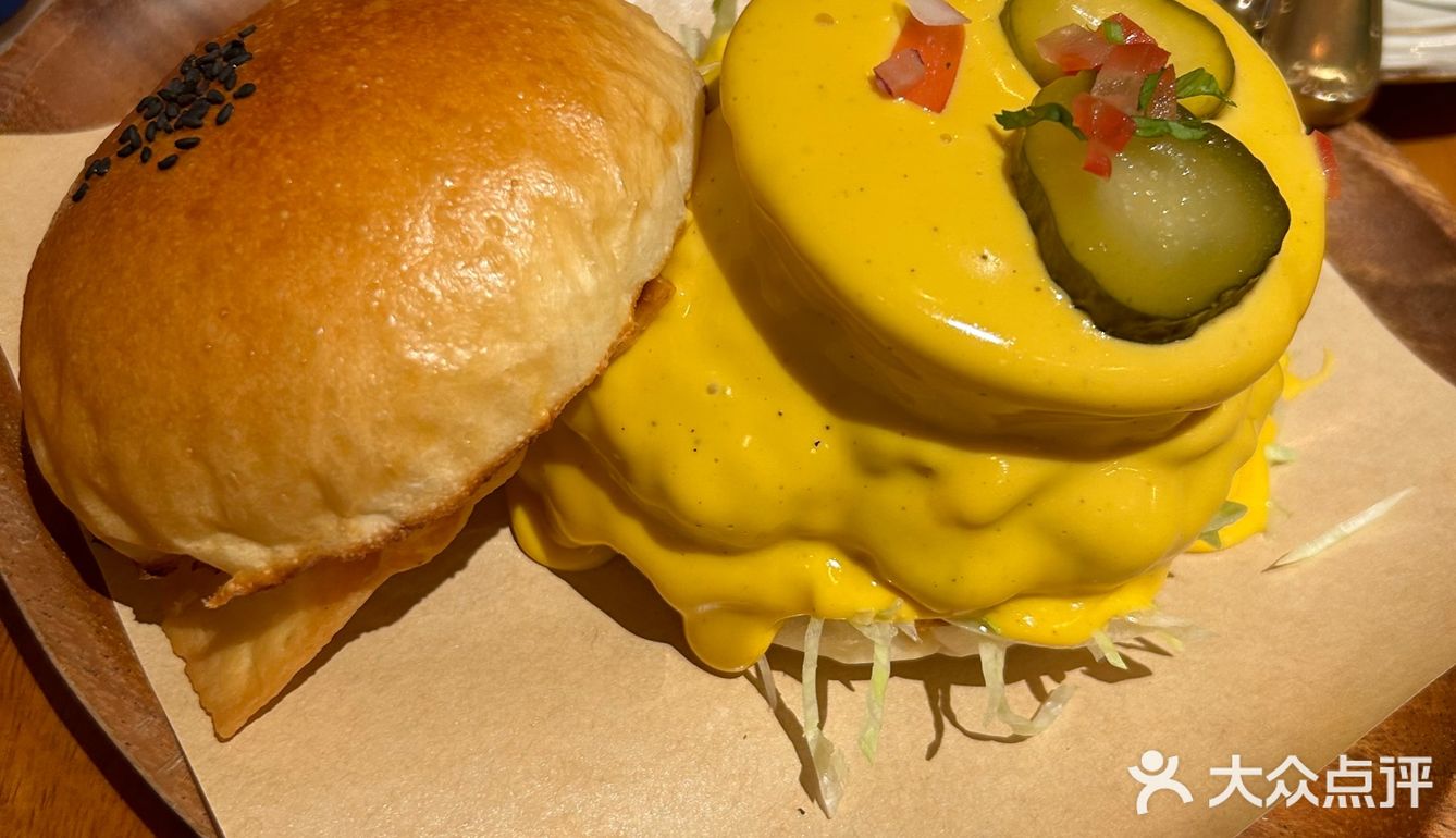 手工汉堡的最佳美味，不来你绝对后悔