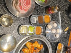 -红泥小火炉·东北泥炉烤肉(天一旗舰店)