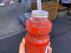 草莓养乐多-舍予茶(桂林路店)