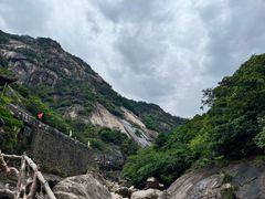 -鄣山大峡谷