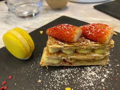 -La Mer Restaurant & Lounge