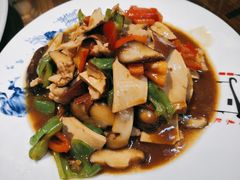 -缘来聚·徽菜名店(黄山宏村店)