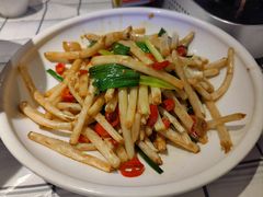 -荆楚渔艺堂·鱼头泡饭(江堤中路店)