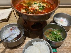 -成都你六姐·牛肉冒菜(信泰中心商场店)