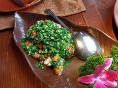 大理风味葱椒鸡-花马天堂云南餐厅 Lost Heaven(外滩店)