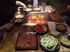 -老牌坊云南鱼豆花火锅(嵩山店)